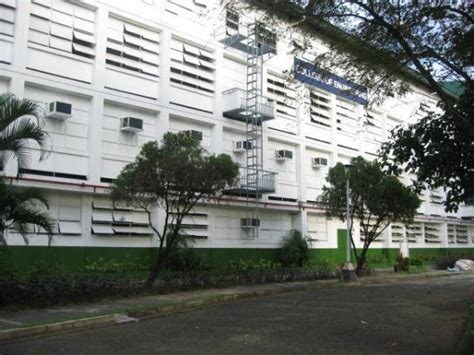 UE Caloocan: Engineering bachelor's courses offered.
